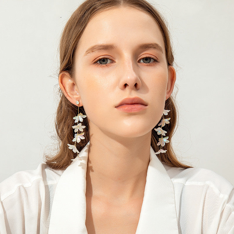 Women's Tassel White Flower Long Earrings