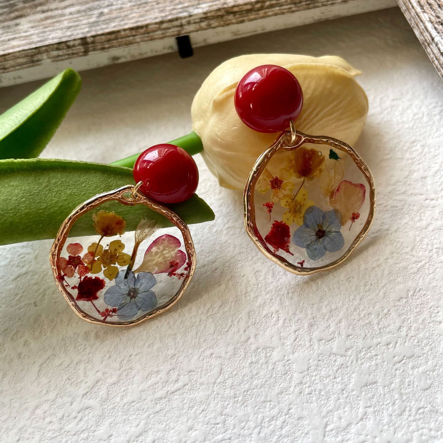 Vintage Dried Flower Plant Epoxy Earrings