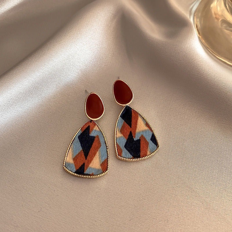 Women's Fashion Temperament Geometric Earrings