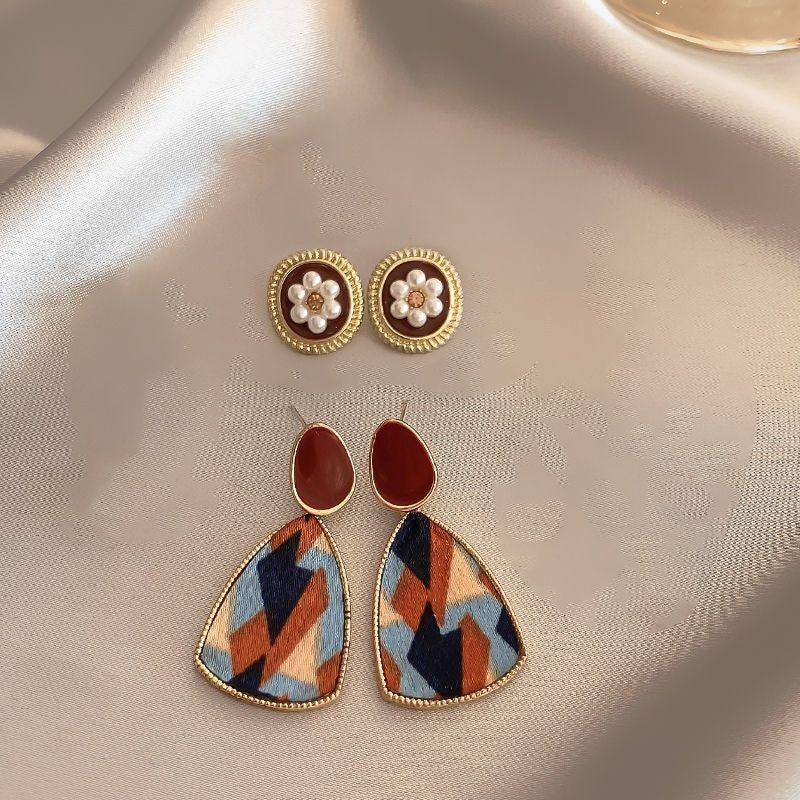 Women's Fashion Temperament Geometric Earrings